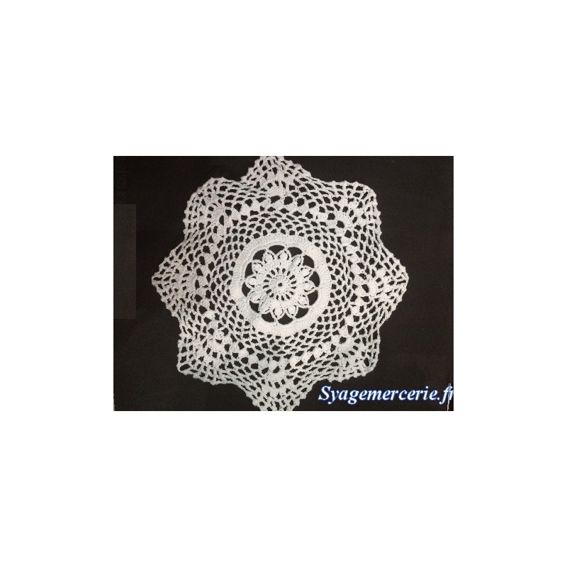 Lot De 2 Napperons Ronds En Dentelle Brodée - Diamètre 29 Cm - Couleur Blanc Cassé - Décoration De Table, Maison - Matière Polyester Doux