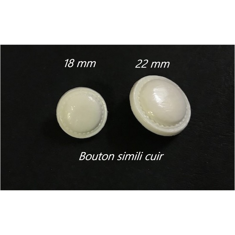 Bouton Simili Cuir Blanc en diamètre 18 mm avec Impression Sellier à coudre