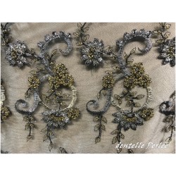 Dentelle Perlée Au Mètre Doré Or Sur fond noir En Grande Largeur Pour Caftan Et Cérémonie.
