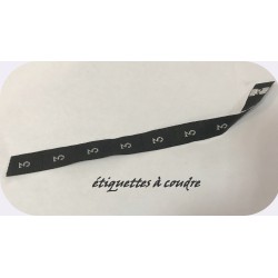 Etiquette De Vêtements Noir " Taille 3" Par 100 Pièces  A Coudre, Contexture Pour Confection.