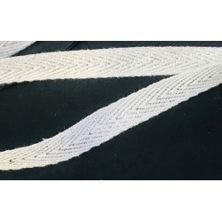 Ruban Sergé Argenté Blanc En 10 mm En coton A Coudre Pour Loisirs Créatifs Et Décorations.