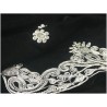 Tissu Velours noir Brodé en Fil Argent, Disponible au Mètre Couture : Raffinement Noir Étincelant