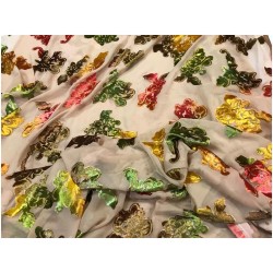 Mousseline dévoré nude en velours aux motifs chatoyants "Élégance multicolore.
