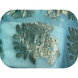 Mousseline dévoré turquoise lamé et strassé aux motifs chatoyants "Élégance multicolore.