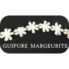 "Guipure Marguerite en Coton Blanche en 15 mm : Élégance florale au mètre"