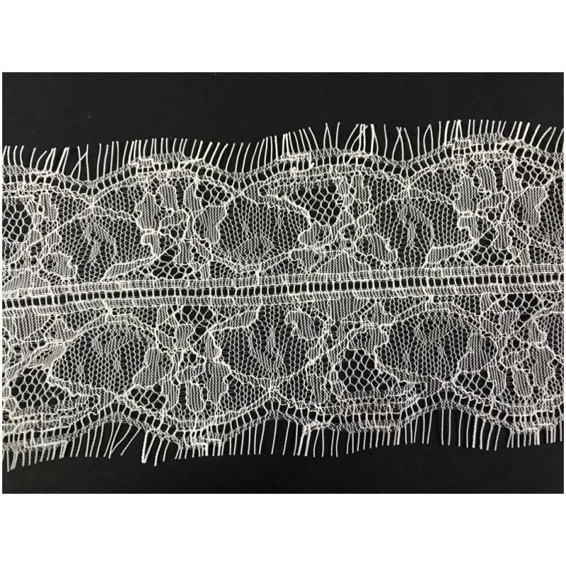Coupon De Dentelle Chantilly Blanc Fleuri - Largeur 30cm, Longueur 120cm - Pour Vêtement Ou Déco