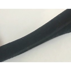 Biais Velours Préplié Élastique en 15 mm noir : La Touche de Flexibilité Parfaite pour Vos Projets Couture !