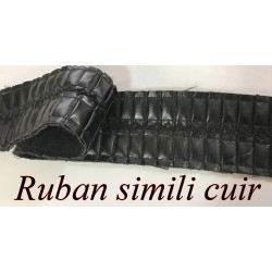Ruban Simili Cuir en entre deux aspect drapé : Élégante Bande en Simili Cuir Noir Brillant