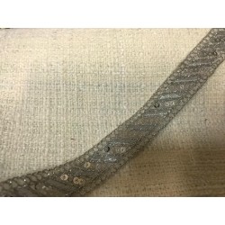 Ruban Brodé Argent orné de Sequins Aergent Pour Décorations Caftans Ceintures Et Customisations.