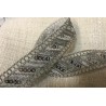 Ruban Brodé Argent orné de Sequins Aergent Pour Décorations Caftans Ceintures Et Customisations.
