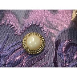 Bouton Style Chanel Doré intérieur Nacre en Diamètre 25 mm Couture.