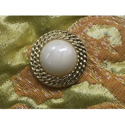 Bouton Style Chanel Doré intérieur Nacre en Diamètre 25 mm Couture.