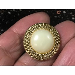 Bouton Style Chanel Doré intérieur Nacre en Diamètre 25 mm Couture.