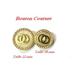 Bouton Doré Style Chanel sur Fond Nacré en 22 mm A Coudre : Élégants Boutons Dorés