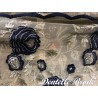 Dentelle Tissu Brodé Couture Sur Tulle Résille  Doré Or Orné De Motifs Fleurs Bleu Marine et Doré Or.