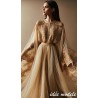 Dentelle Brodé Doré Or Au Mètre Couture : L'Élégance Scintillante en Filigrane"