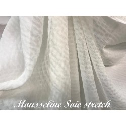 Mousseline de Soie Ivoire Lycra Stretch Couture Au Mètre.