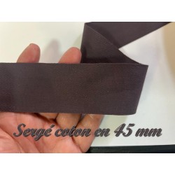 Ruban Sergé Marron Aubergine En 45 mm Coton Au Mètre En Grande Largeur A Coudre Pour Loisirs Créatifs Et Décorations.
