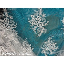 Dentelle Brodé Blanche Au Mètre Couture Pour Mariage et Cérémonie.. "White Embroidered Lace : Sewing for Wedding and Ceremony"