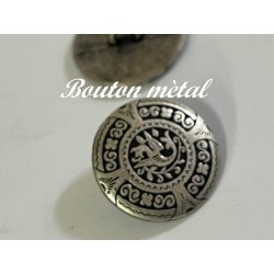 Boutons à Coudre en Métal Argent Vieilli Ornés de Motifs pour Sublimer vos Créations : Élégance Vintage