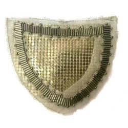 Motif, Applique, Patch, A Coudre en perle Kaki sur Résille.