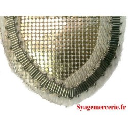 Motif, Applique, Patch, A Coudre en perle Kaki sur Résille.