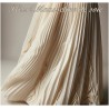 Plissé En Mousseline De Soie Ivoire Couture. - vendu au mètre. Pleated Ivory Chiffon Couture Fabric. - Sold by the meter.