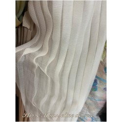 Plissé En Mousseline De Soie Ivoire Couture. - vendu au mètre. Pleated Ivory Chiffon Couture Fabric. - Sold by the meter.