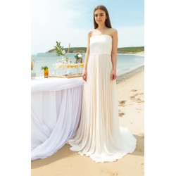 Plissé En Mousseline De Soie Ivoire Couture. - vendu au mètre. Pleated Ivory Chiffon Couture Fabric. - Sold by the meter.