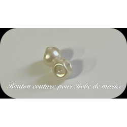 Bouton Nacré pour Mariage : Élégance et Raffinement pour Votre Tenue Nuptiale