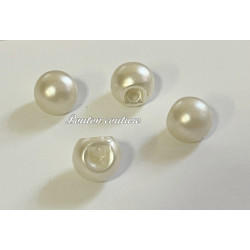 Bouton Nacré pour Mariage : Élégance et Raffinement pour Votre Tenue Nuptiale