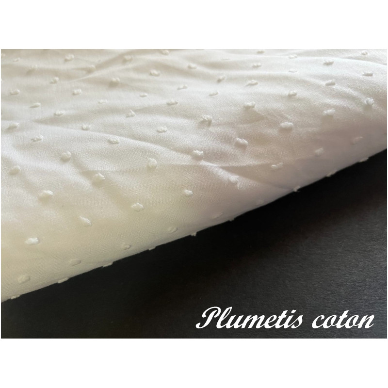 Plumetis Blanc Coton pour Vos Projets de Couture : Créations Élégantes