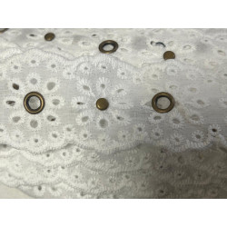 Broderie anglaise 100 % coton – 3 cm – motif œillet bronze - Broderie anglaise pas chère et en gros