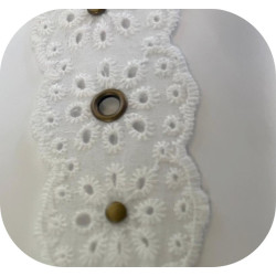Broderie anglaise 100 % coton – 3 cm – motif œillet bronze