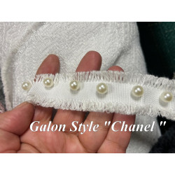 Galon Style Chanel avec Perles Nacrées – Ruban Blanc Frangé 30 mm – Vente au Mètre