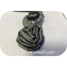 Broche Fleur en Simili Cuir Métallisé – Accessoire Mode Chic et Élégant