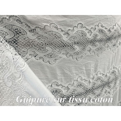 Tissu Dentelle Guipure Blanche en Coton – Grande Largeur pour Robes de Mariée, Cérémonie et Création Haute Couture