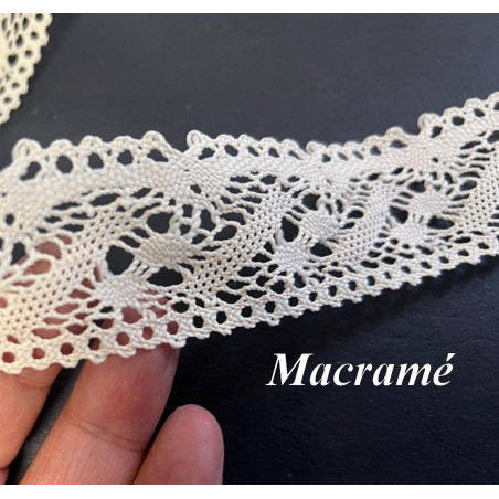 Dentelle Du Puy En 35 mm beige clair Au Mètre A Coudre  Pour Customisations.
