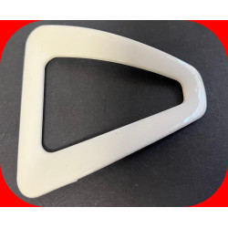 Boucle plastique blanche triangulaire –blanche 10,5 cm – Accessoire couture robuste et élégant 🧵
