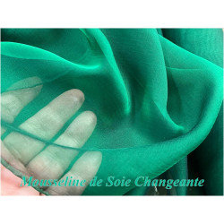 🌿 Mousseline de Soie Changeante Vert Émeraude Reflets Noirs – Tissu de Luxe au Mètre