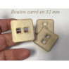Bouton carré 32 mm doré mat – Style Chanel couture & tailleurs