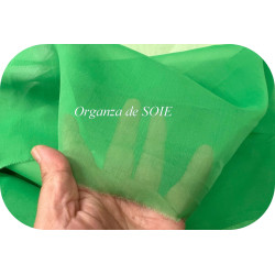 Organza de soie vert – Tissu léger haut de gamme pour robes, voiles et créations couture