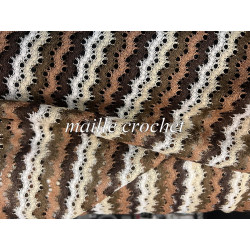 Tissu maille crochet ondulée marron-beige – au mètre
