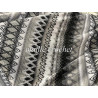 Tissu maille crochet graphique noir et blanc – au mètre