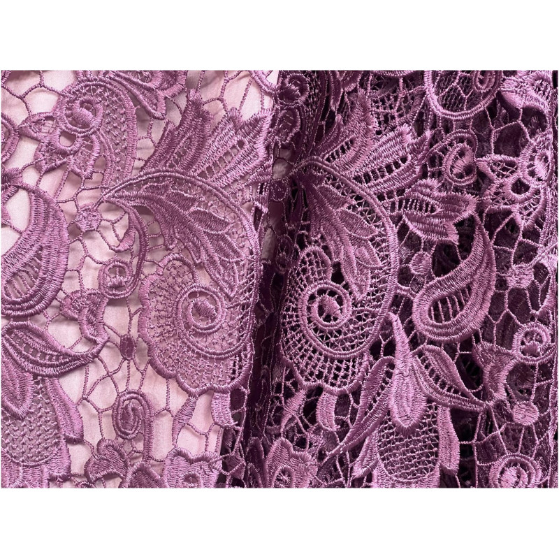 Dentelle Guipure Festonnée 135 cm violet pâle/parme). - Qualité Couture Premium