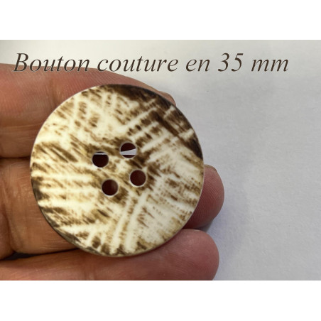 Bouton couture 35 mm multicolore à effet marbré, idéal pour la confection, la customisation et les créations élégantes