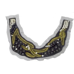 Col Brodé de Soirée – Strass & Perles sur Tulle Noir.